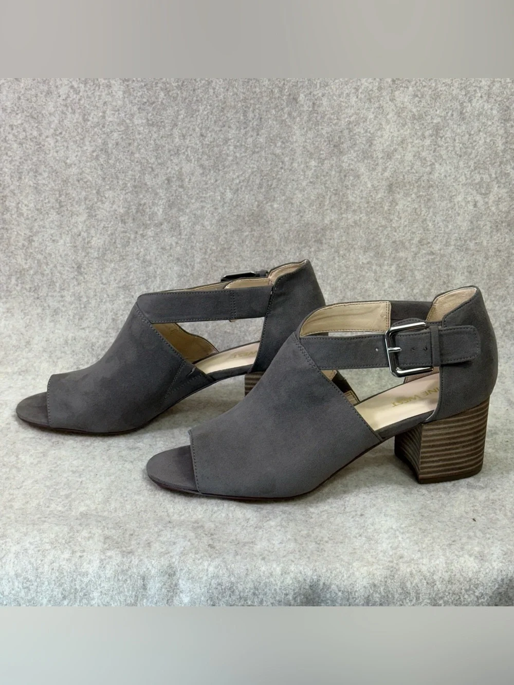 Nine West Chic Vegan Suede Gray Open-Toe Block Heel Sandals - Women Sz 9 NWT